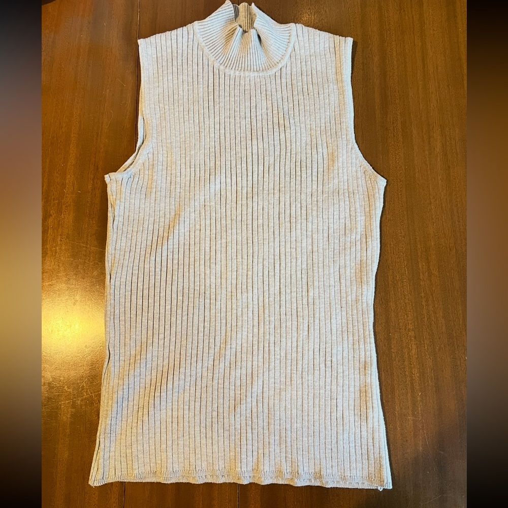 Ribbed Stretchy Sleeveless Turtleneck shirt